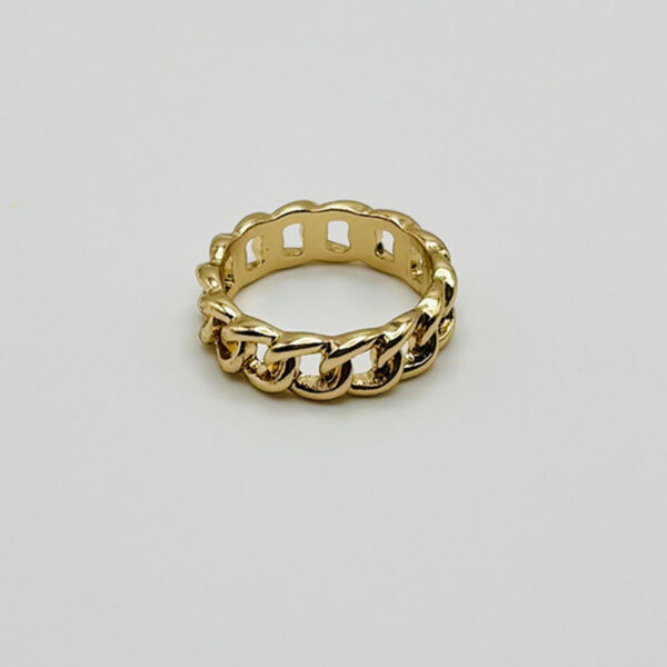 Golden Knot of Elegance: Interlaced Rope Ring